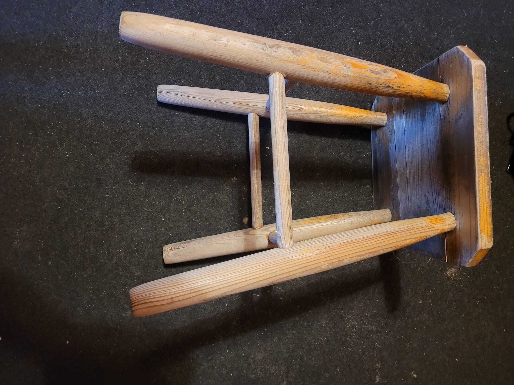 Rustykalny stołek lite drewno stołek drewniany do renowacji