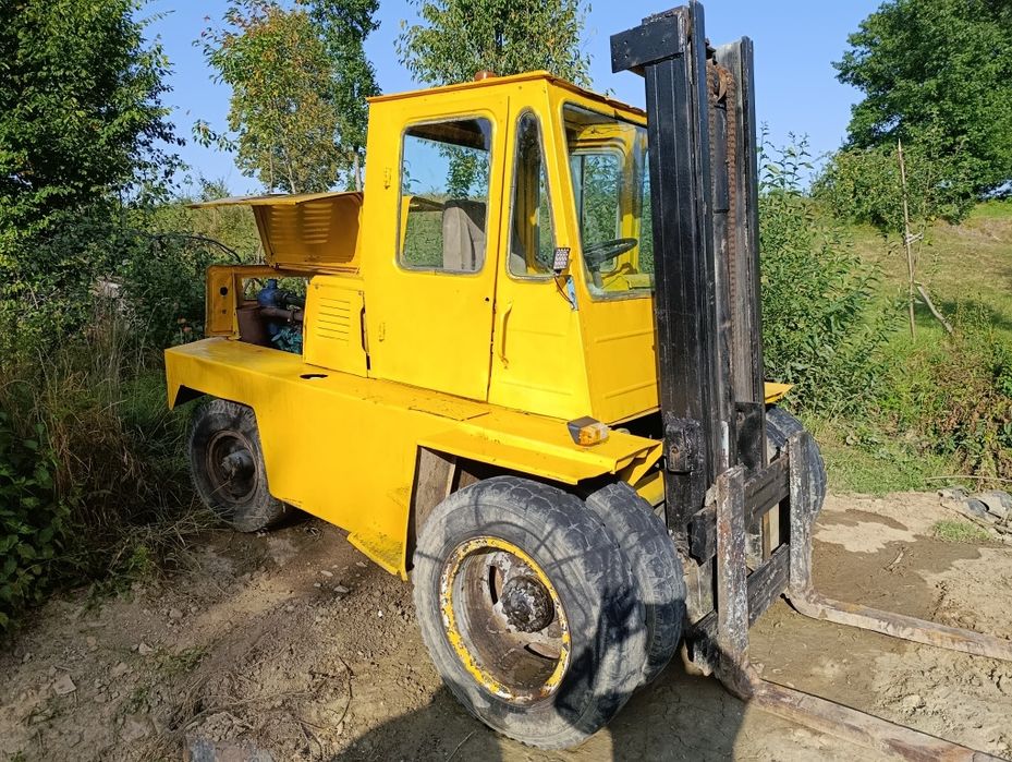 Продам погрущик Львівській мотор т40 д 144