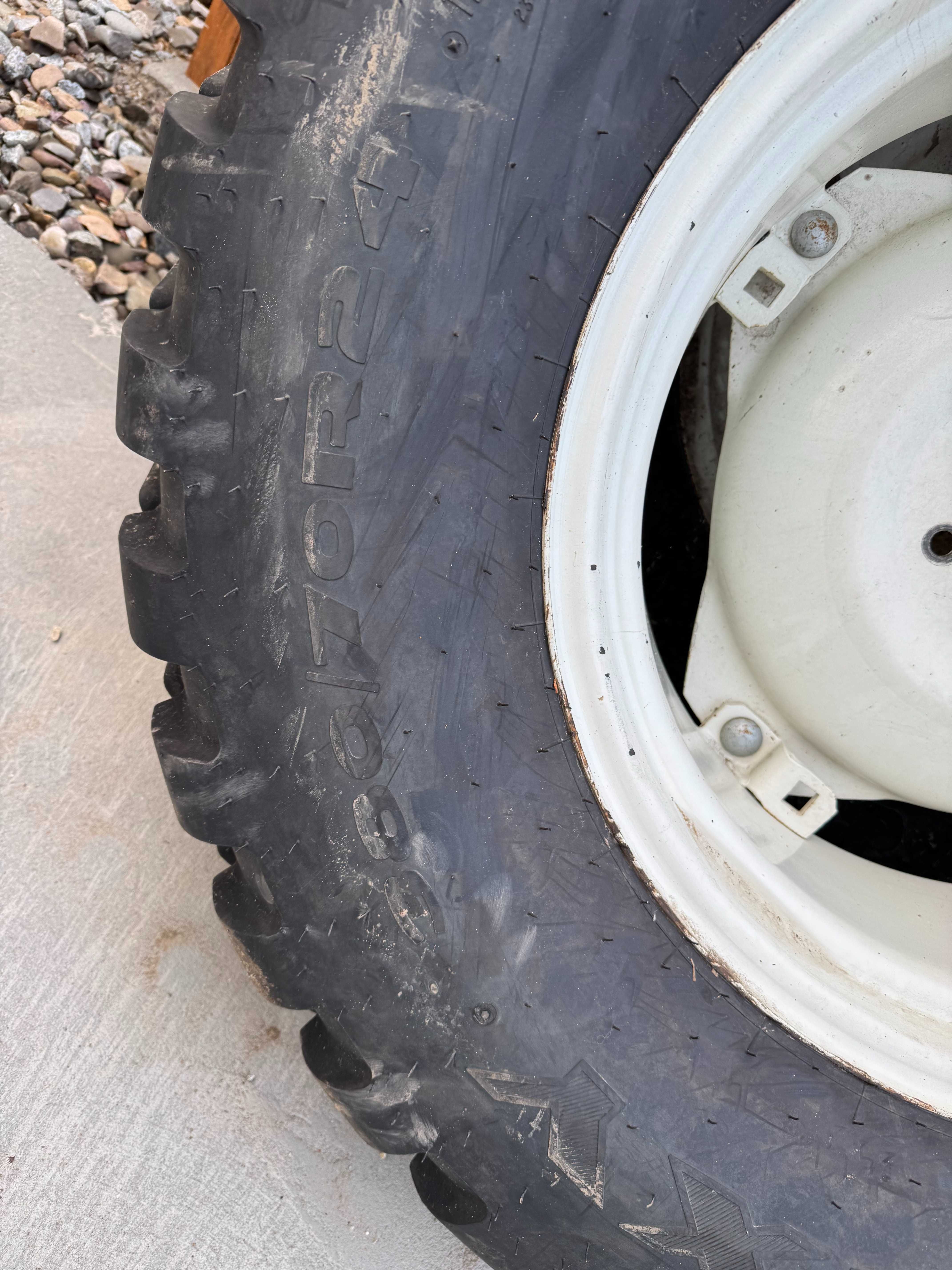 Kola NEW HOLLAND T3030,T3040,TCE,LANDINI MISTRAL 360/70R24,280/70R16