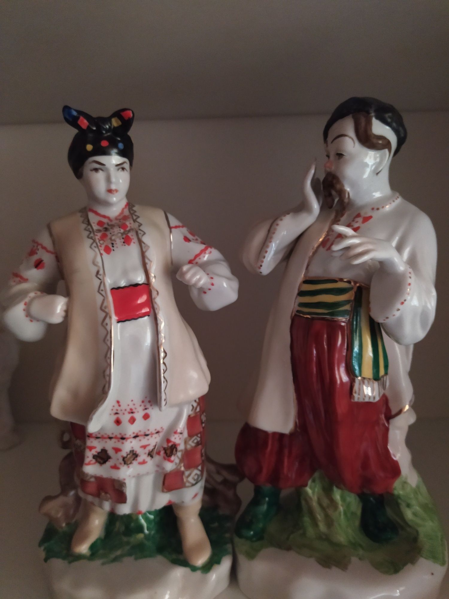 Фарфоровая статуэтка Одарка и Карась Балерины в антракте.Клоун.Адажио.