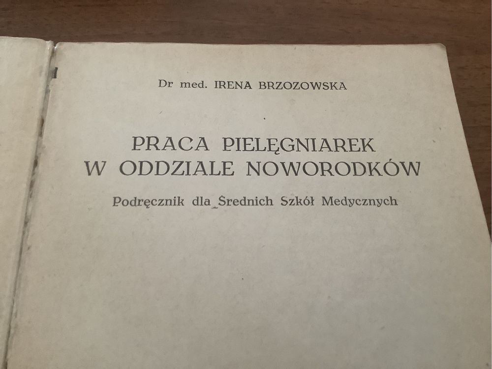 Brzozowska Praca pielęgniarek w oddziale noworodków