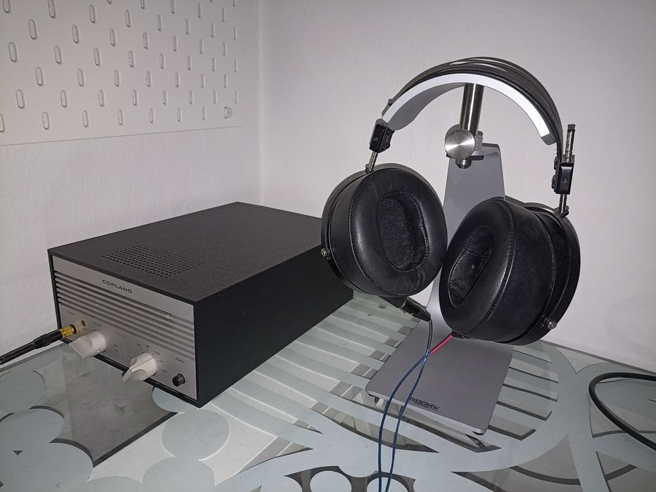 Copland DAC 215 Audeze LCD-X  Nordost Blue Heaven  Audioquest Cinnamon