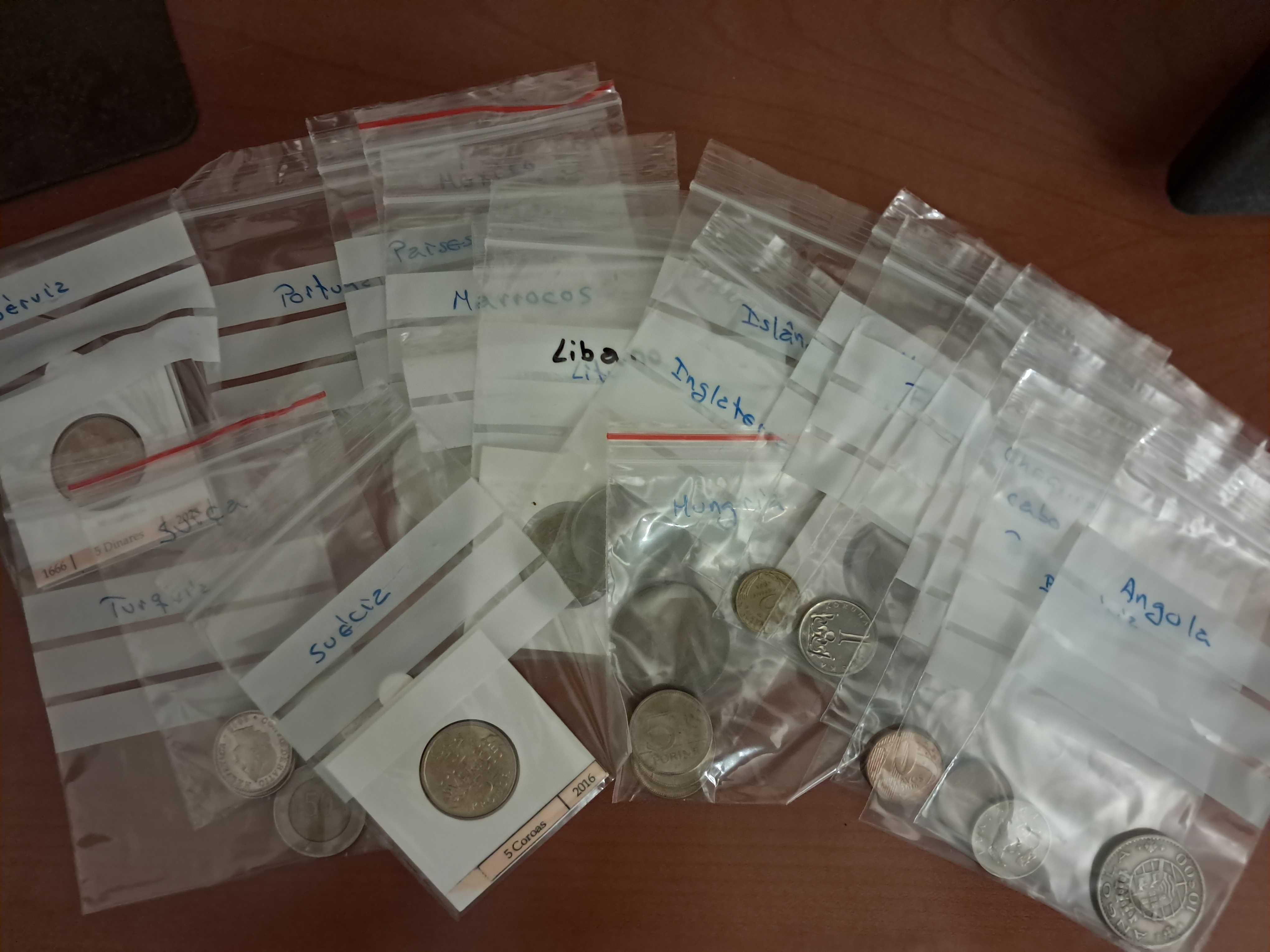 Lote de várias moedas