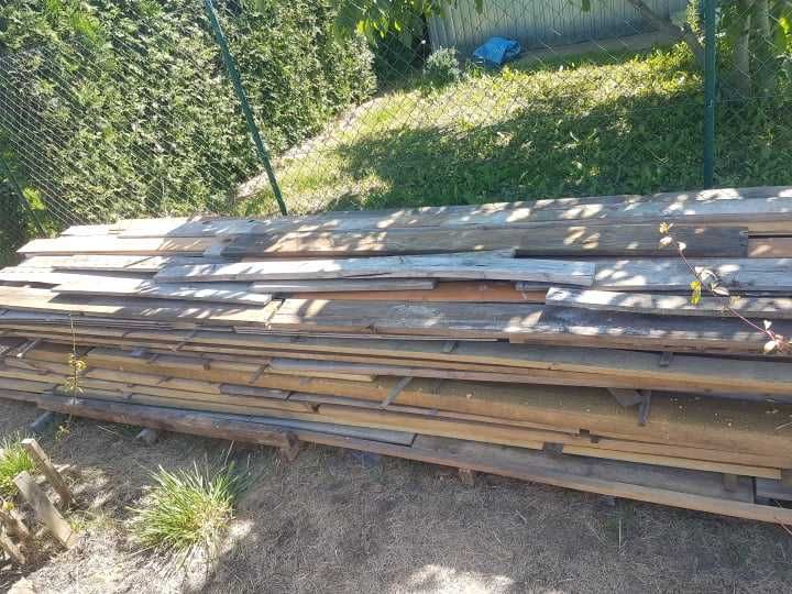 Drewno pozostałe po budowie
