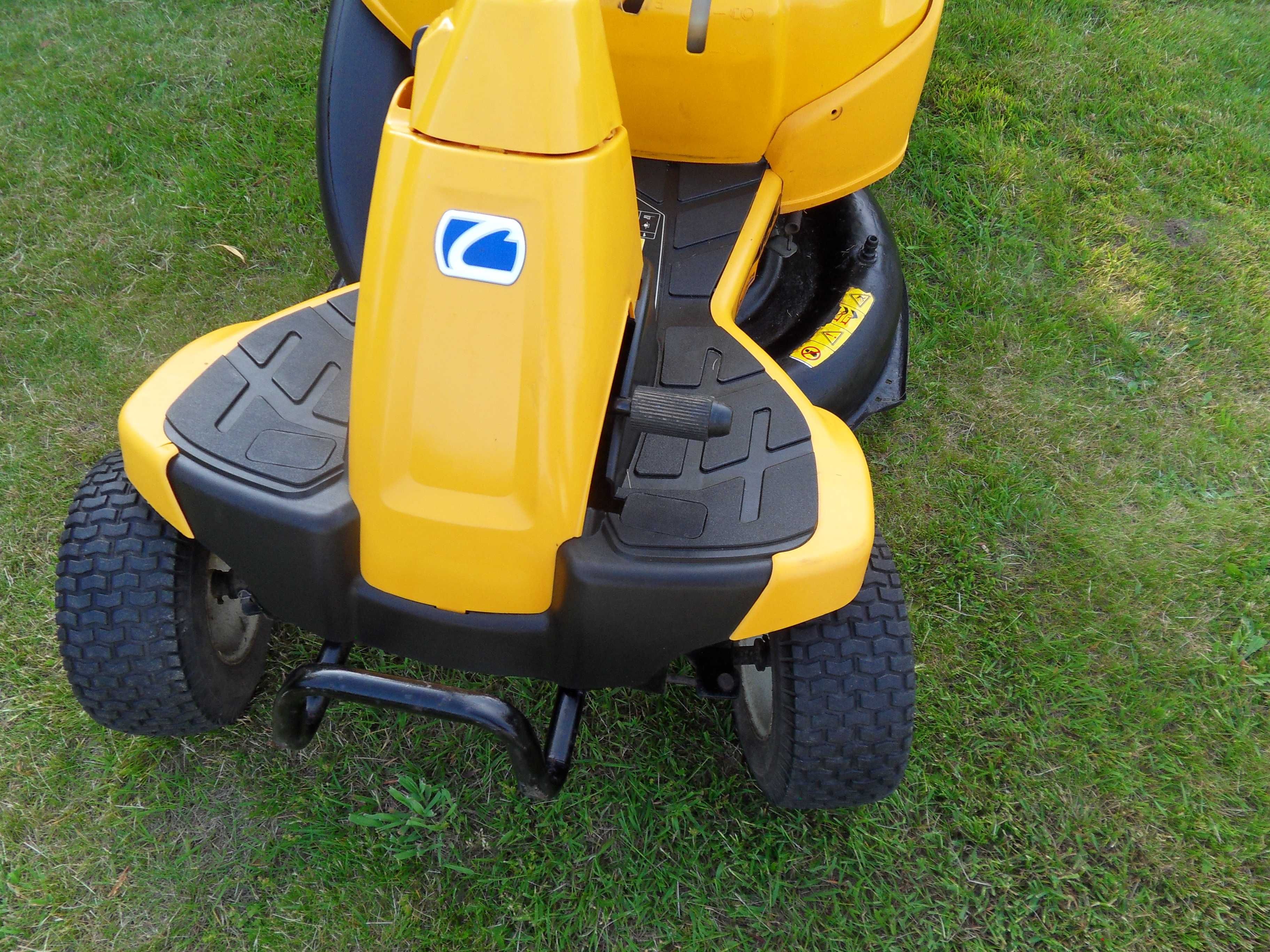 Traktorek ogrodowy Cub Cadet 10 km Manual pompa oleju