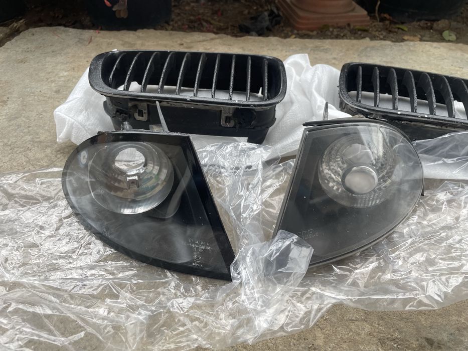 Продам передній бампер бмв е46, руль бмв е 46 решітка поворотники