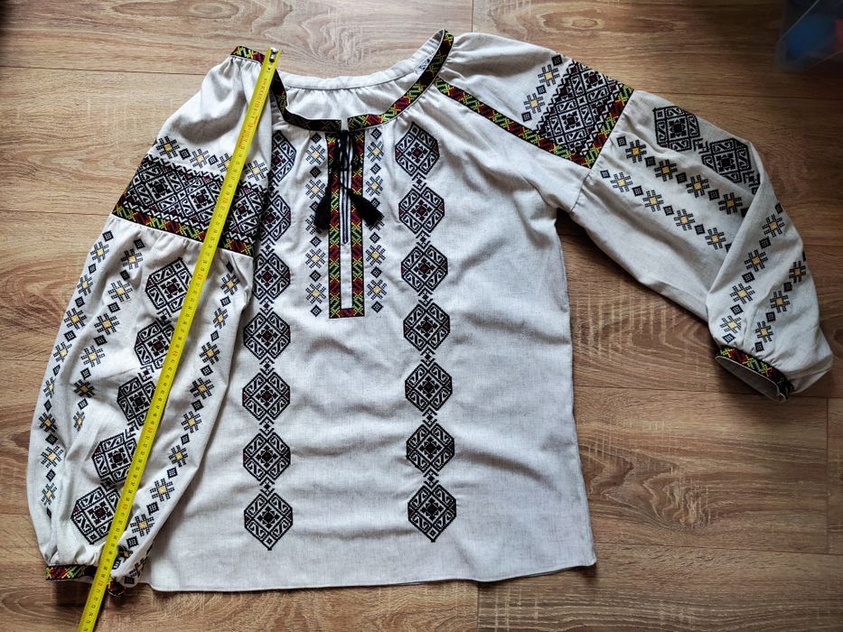 Жіноча вишиванка розмір 50-54