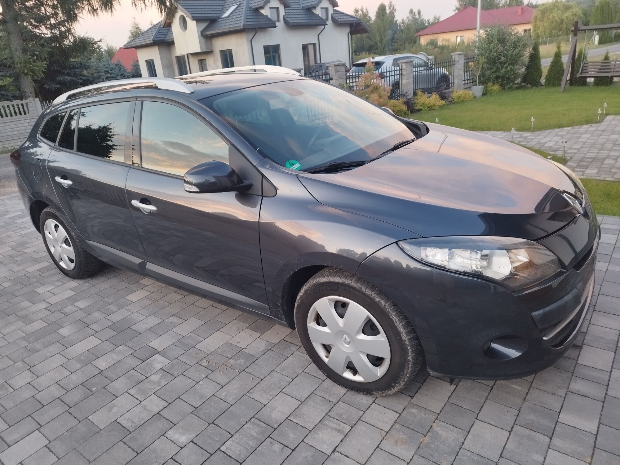 sprowadzona*zadbana*benzyna*automatyczna skrzynia biegow*zapraszam *
