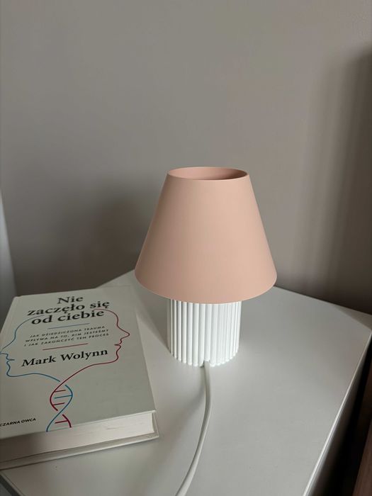 Minimalistyczna nowoczesna Lampka nocna