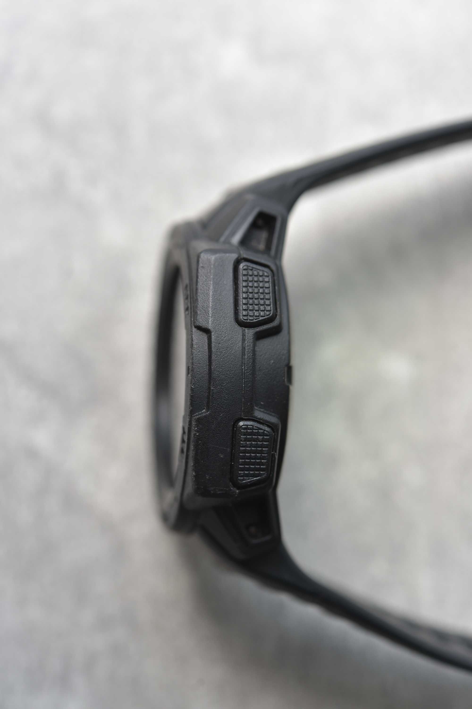 Instinct Tactical Solar чорний колір колір gps, компас