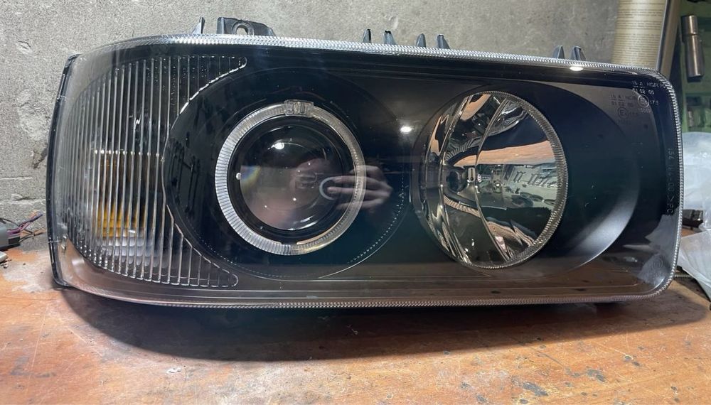 Ремонт, реставрація, встановлення лінз в фури, вантажівки, автобуси