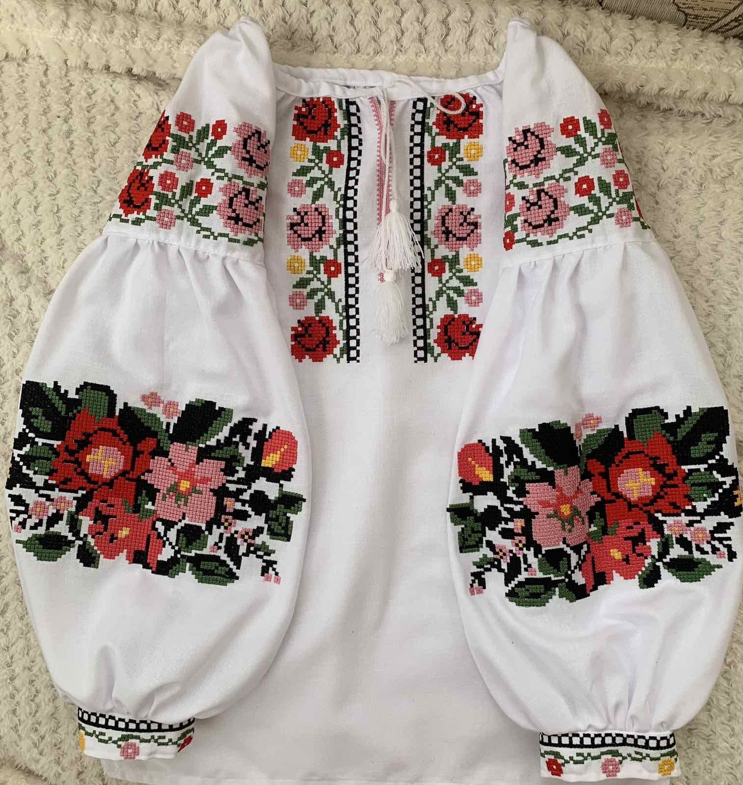 Новинка блуза шкільна вишиванка на 1 вересня