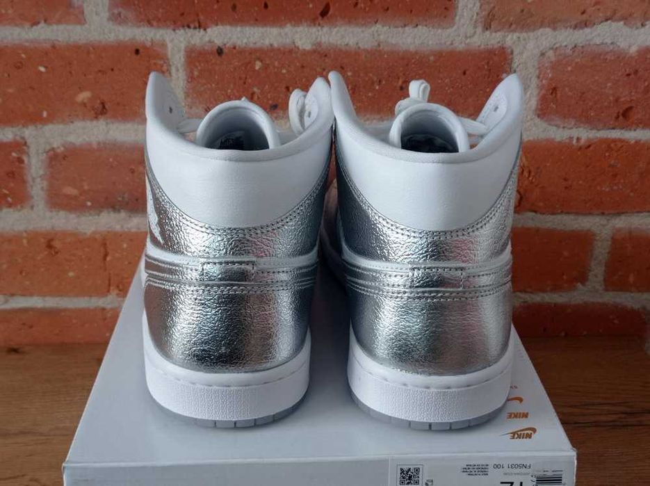 Buty Nike Air Jordan 1 Mid SE Crinkled Crome Eur 44,5 koszykówka