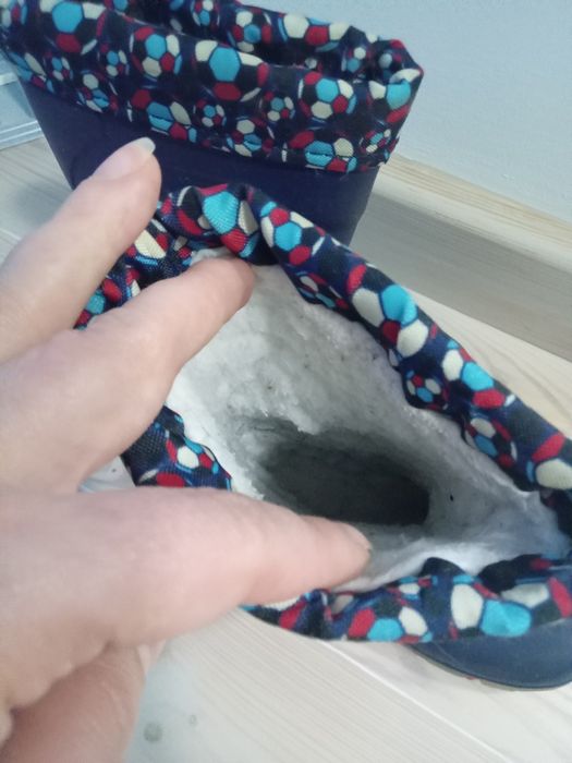 Бесплатно отдам р23-24, 24-25