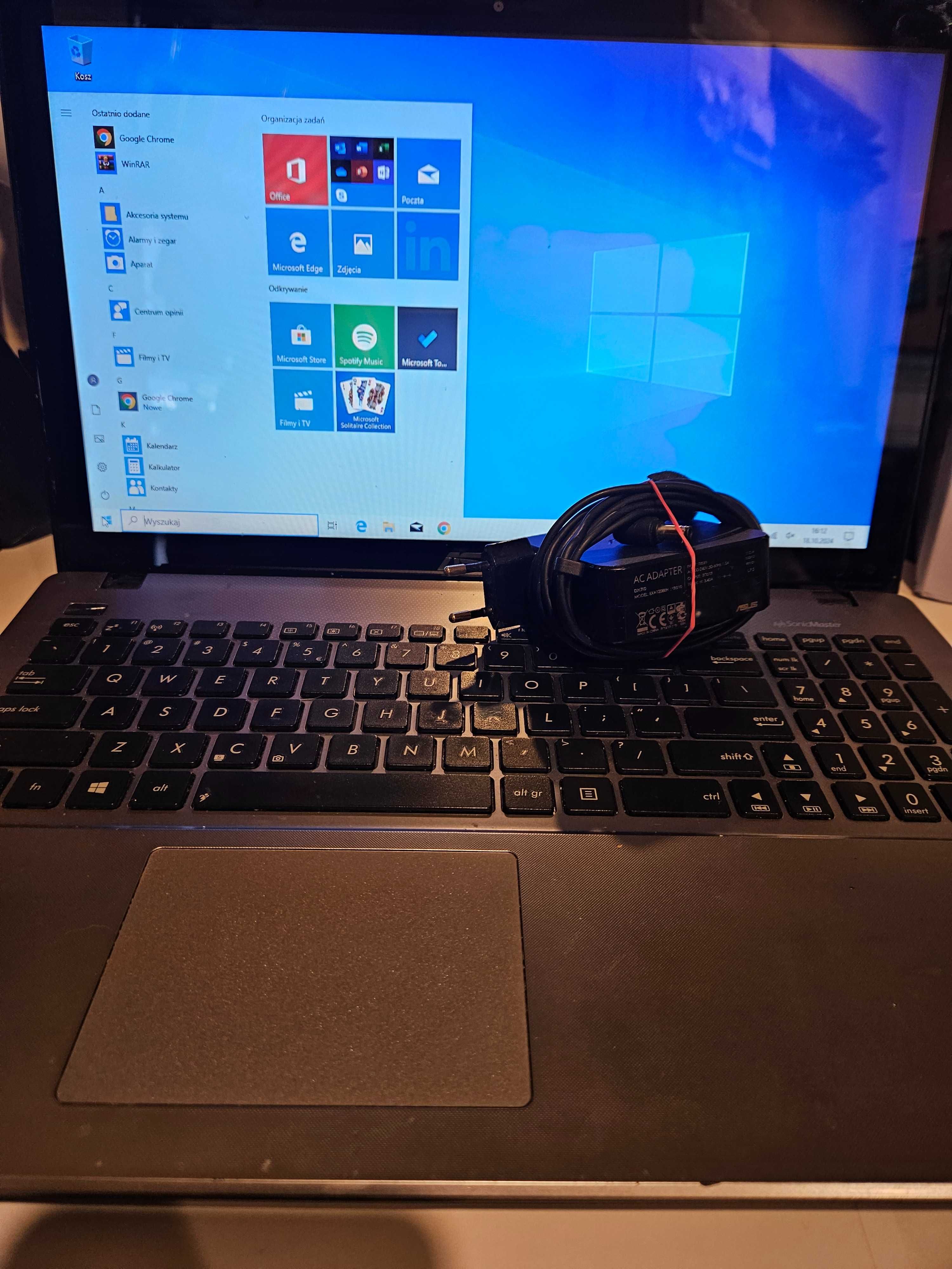510|N|24 Laptop ASUS R510C