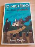 Livro 'O Mistério da casa queimada'