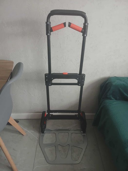 Duży wózek transportowy
Duży wózek transportowy