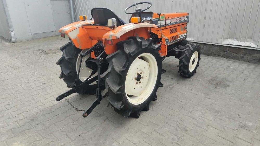 Japoński traktorek Hinomoto E2304 4x4 23KM Super stan