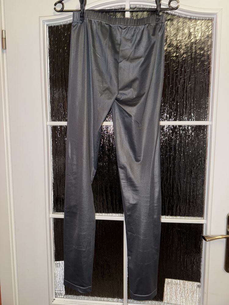 Srebrne legginsy damskie