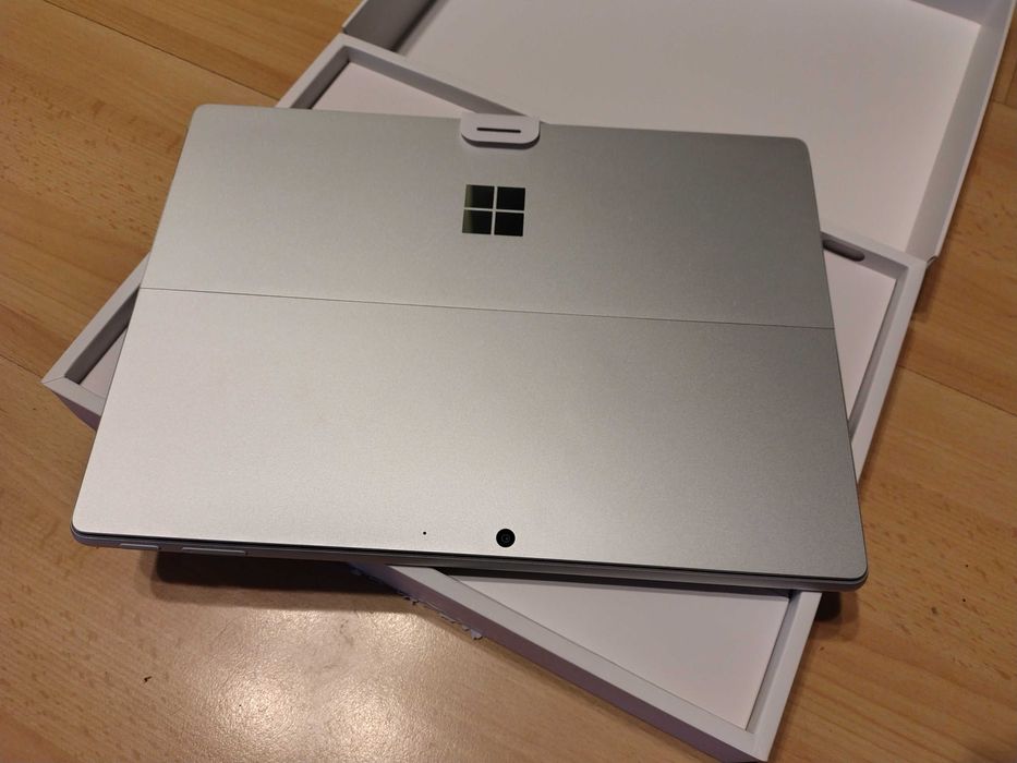 Microsoft Surface Pro 11 gen. 13" X Plus/16GB/256GB/W11 z ładowarką