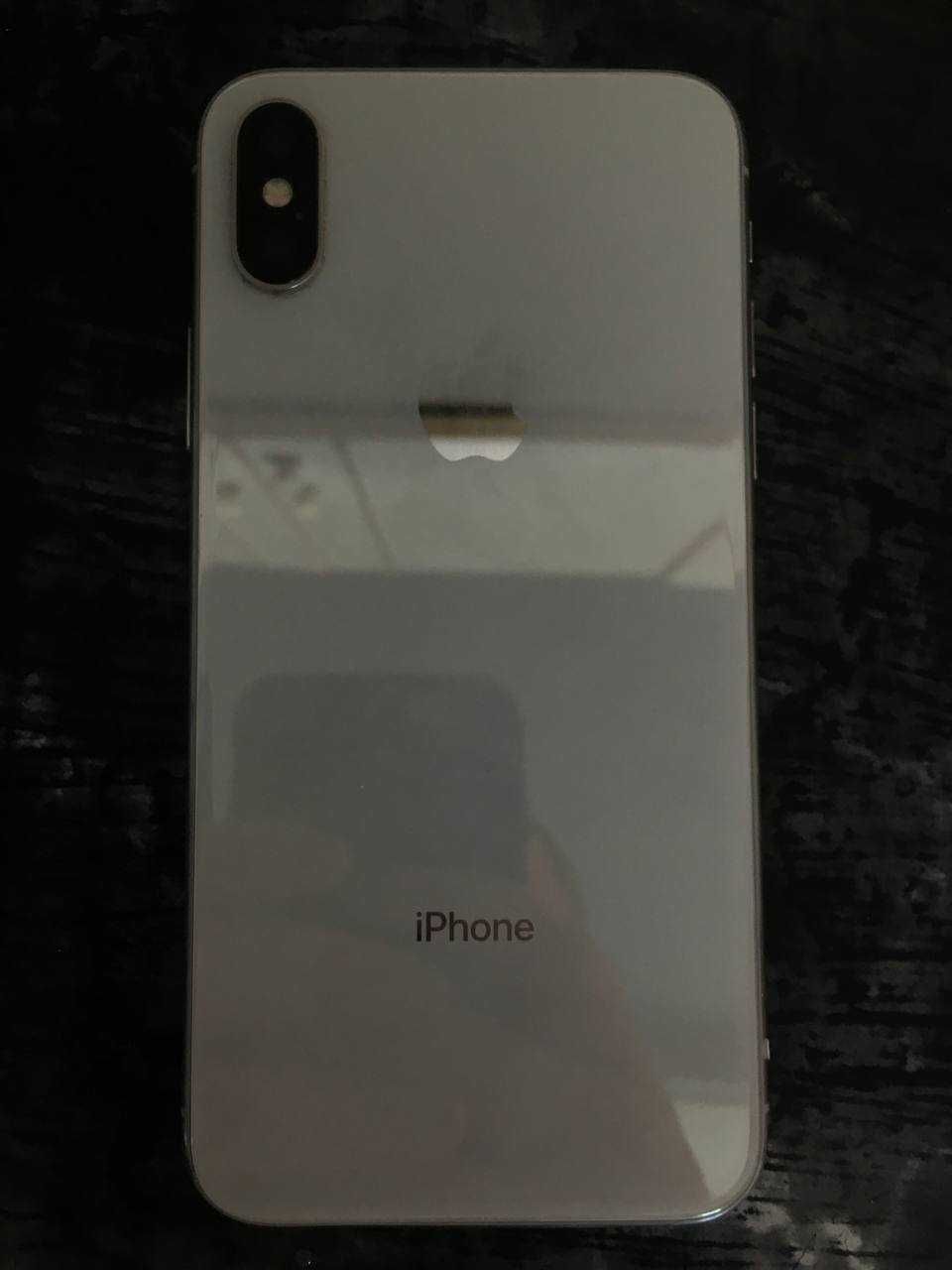 Продам iPhone X.