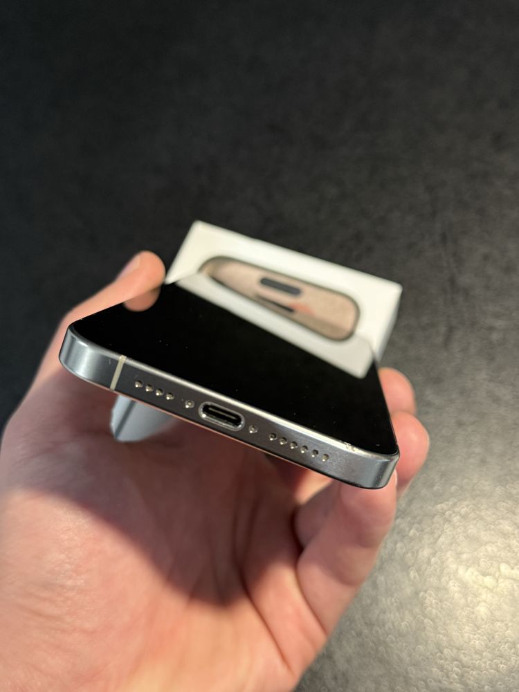 iPhone 15 pro max 256GB etui gratis!