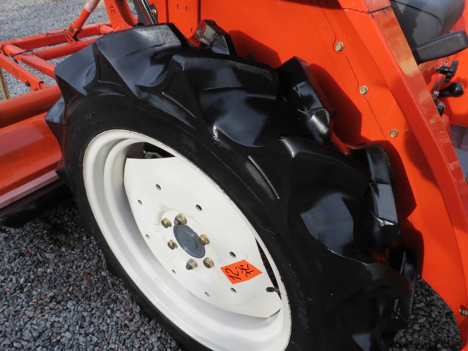 Трактор японський yanmar kubota