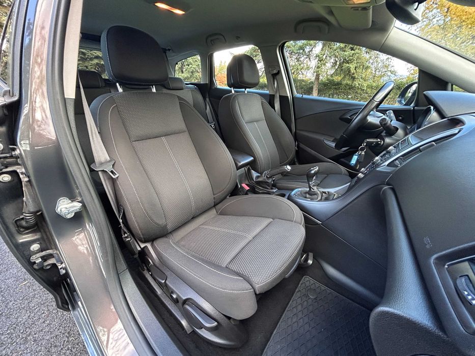 Opel Astra J*Nawigacja*Grzane Fotele i Kierownica*Czujniki Parkowania*