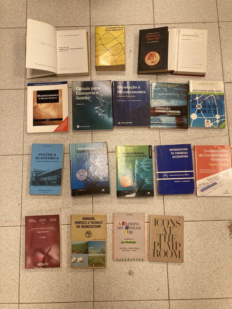 Livro The Art of Computer Programming, de Donald E.Knuth