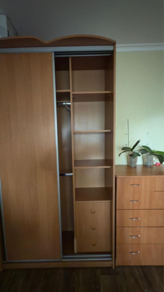 СРОЧНО !!продам шафу купе в гарному стані