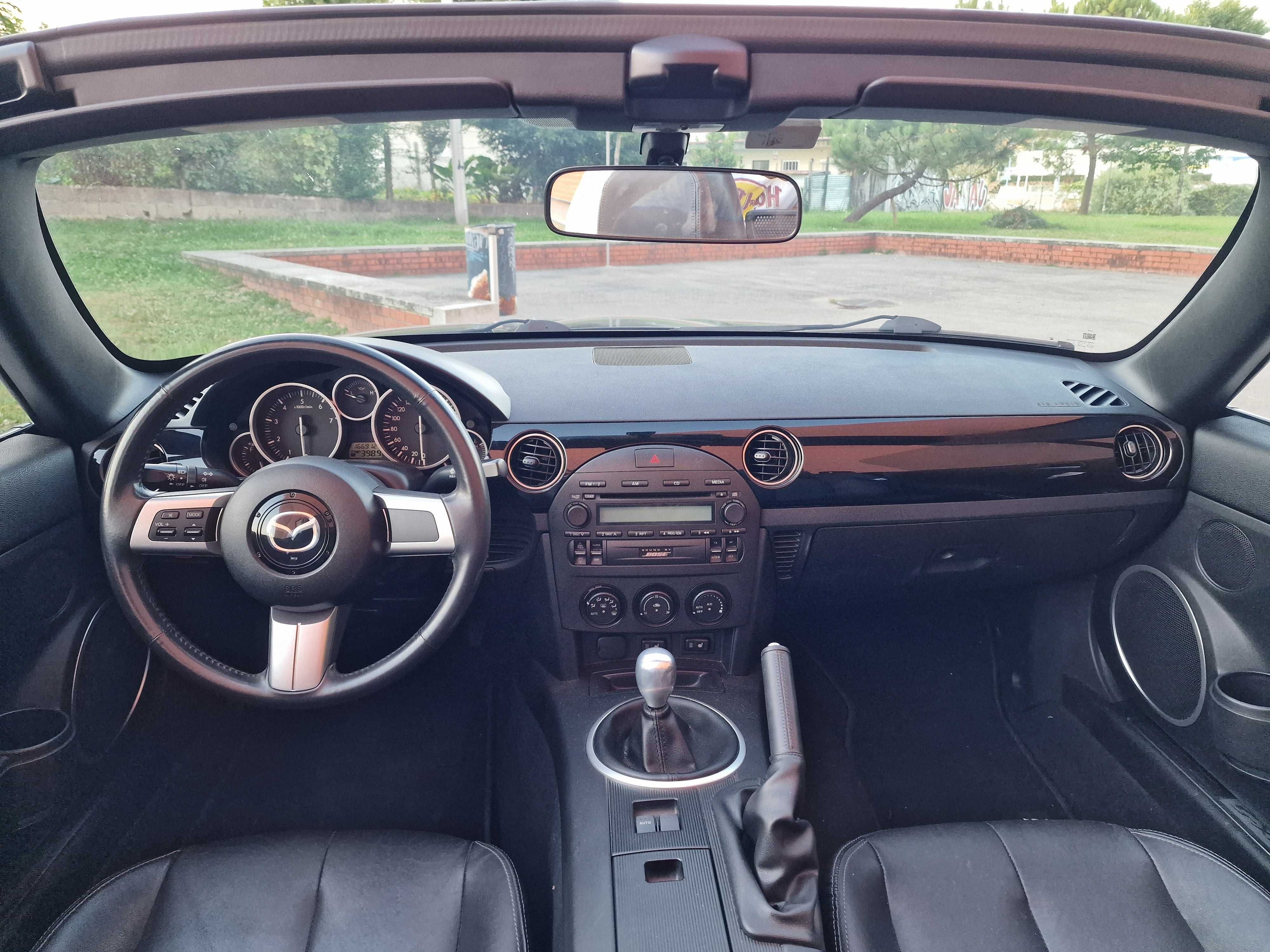 Mazda MX-5 Bose 2.5
