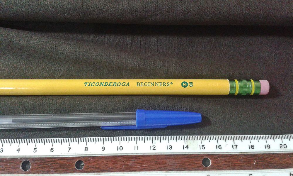 Lápis grosso aprendizagem criança, reumatismo c/ borracha.