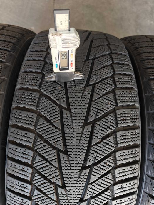 R17 225 45 зимові шини Hankook Winter I*cept IZ2 W616 корейські