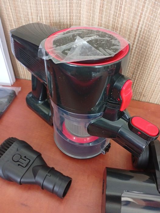 Odkurzacz akumulatorowy bezprzewodowy bezworkowy pionowy