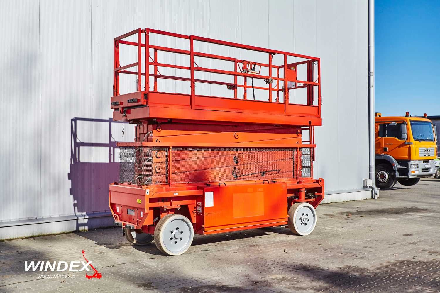 Podnośnik nożycowy JLG LIFTLUX 180-12