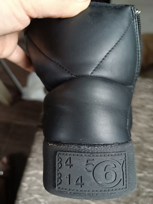 Сапожки для дівчинки