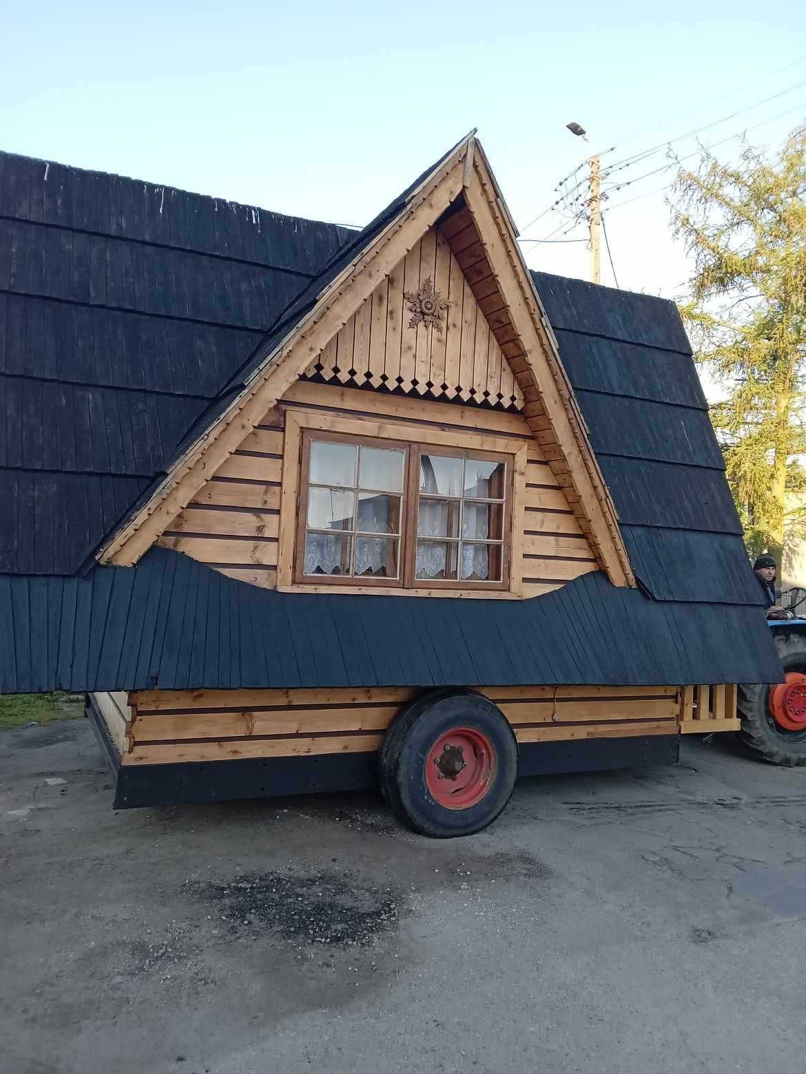 Domek na kołach drewniany