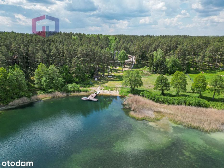Dom w lesie z własną plażą nad jeziorem Świętajno