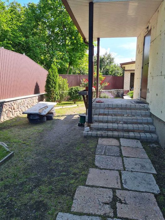 Продам 3-х пов. цегляний БУДИНОК в с. ВІЛЬНІЙ ТЕРЕШКІВЦІ.  137000