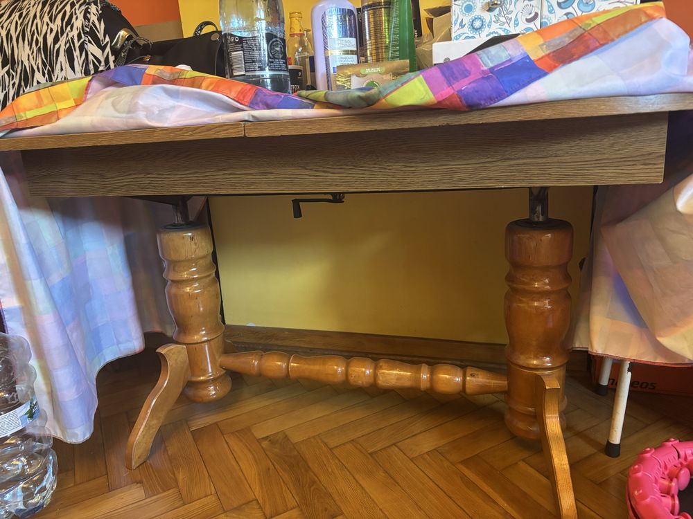 Stół dębowy z nozkami