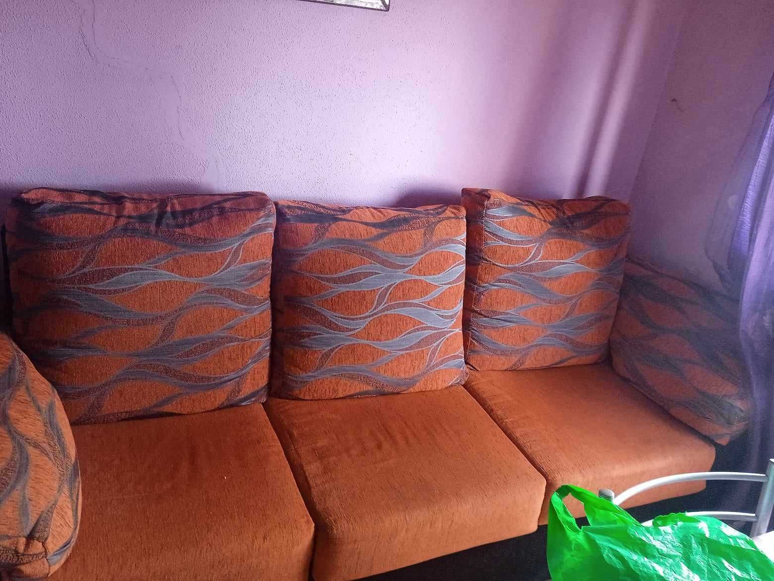 Quarto casal completo com guarda fatos