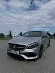 Mercedes-Benz Klasa A Mercedes-Benz A180 AMG Line, panorama dach, niski przebieg