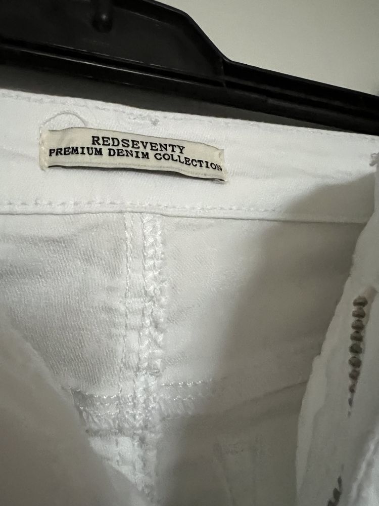 Białe jeansy z koronką po boku r. 36, nowe z metką