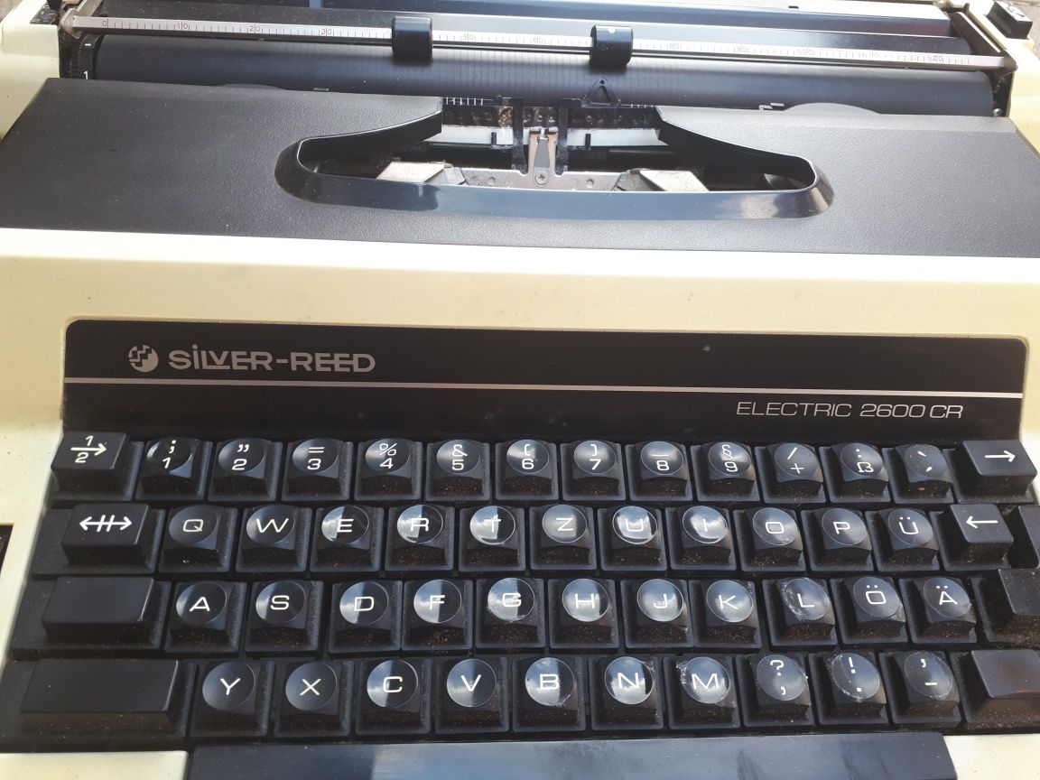 Maszyna do pisania Silver reed