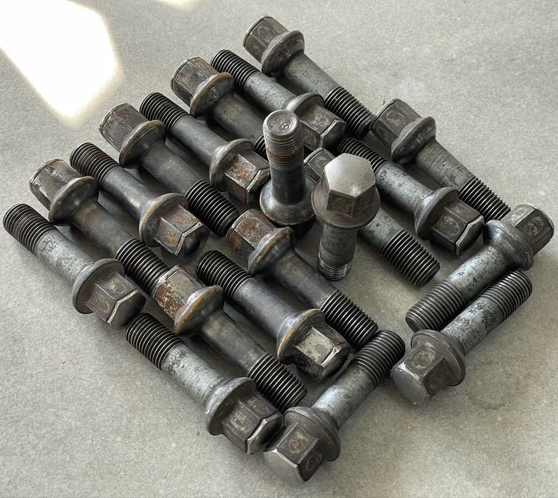 Болти Mercedes AMG w140 та інші моделі 45mm різьби L 70 -75мм загальна
