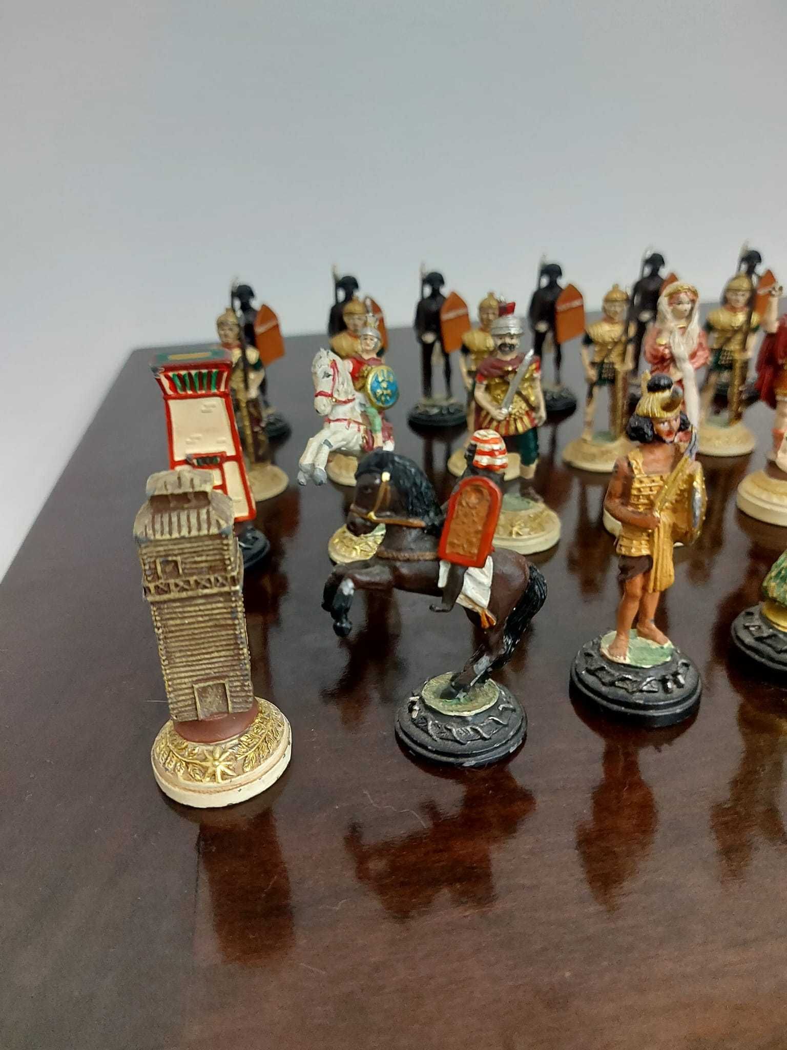 Jogo de Xadrez "A Conquista do Egipto", edição da Art Gallery