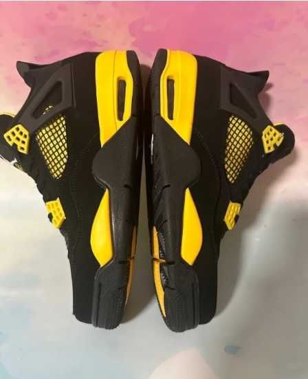 Buty damskie Trampk Jordan 4 Retro Thunder R.43