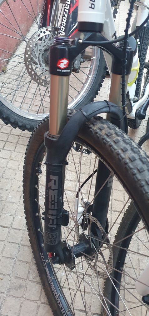 Bicicleta btt Rockrider 8.0