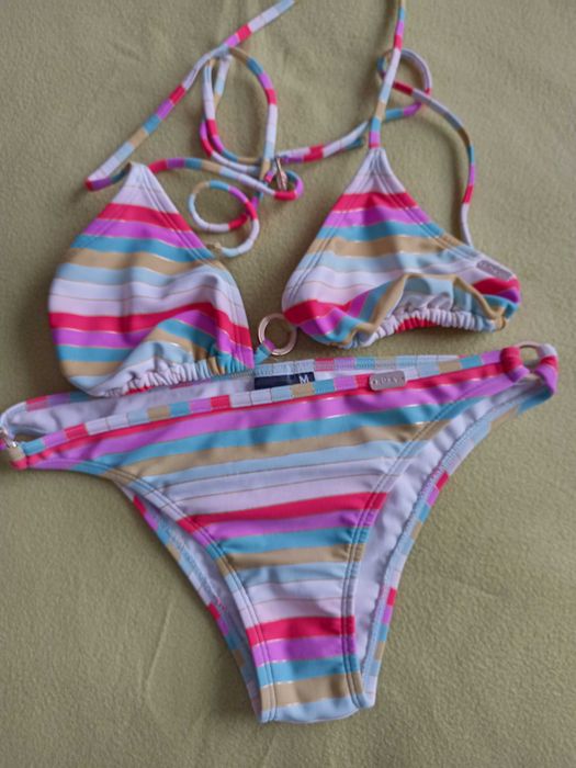 Купальник на зав"язках.