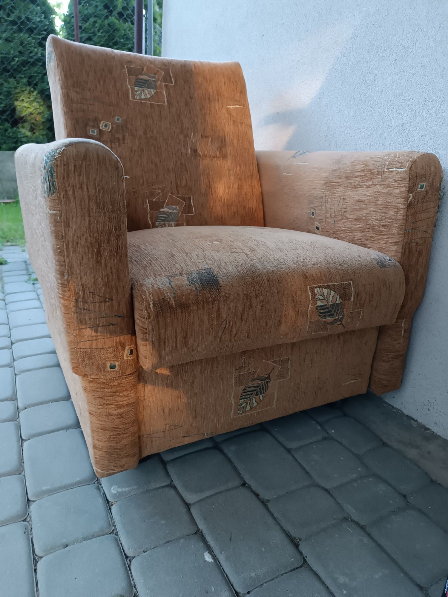 Fotel PRL do renowacji